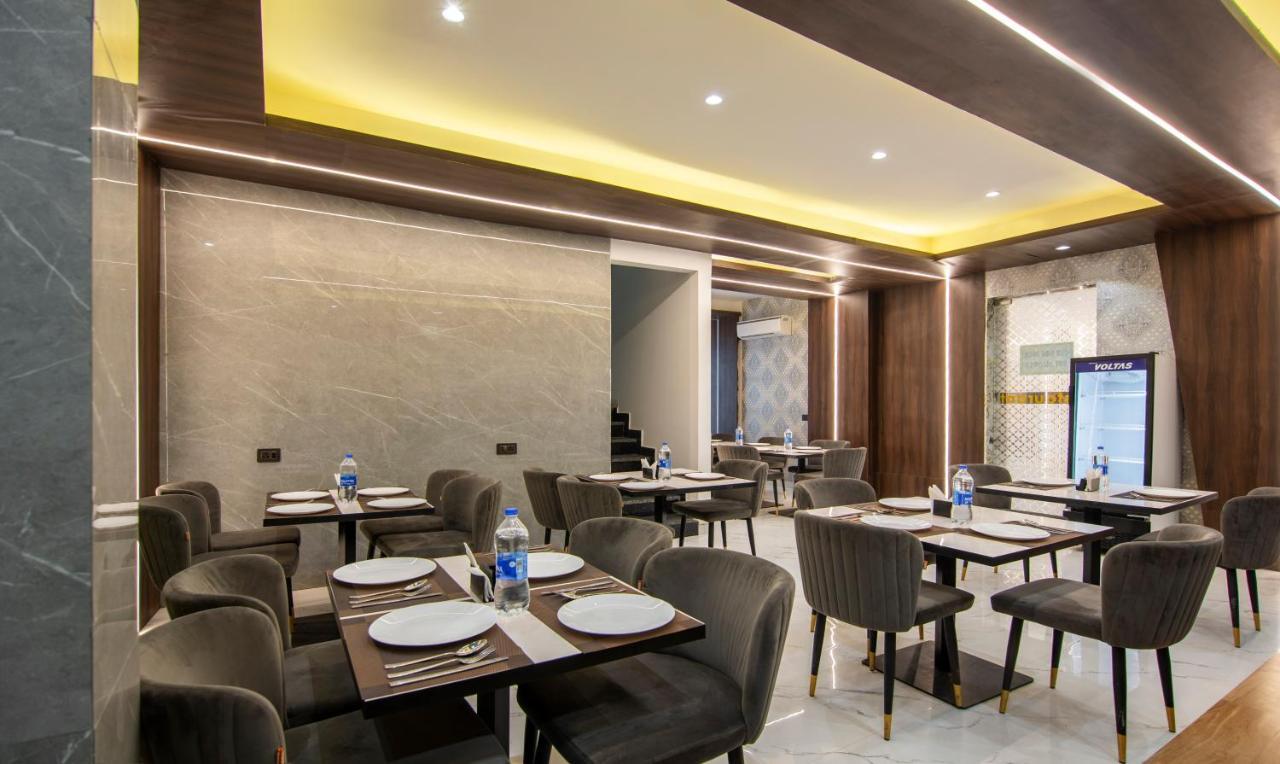 Treebo The Armani Near Igi Airport Hotel New Delhi Ngoại thất bức ảnh